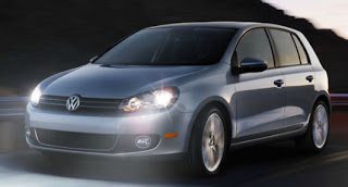 2012 Volkswagen Golf front side angle