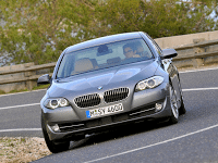 2011 BMW 5-Series Cornering