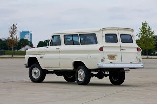 1966 Chevrolet Suburban white