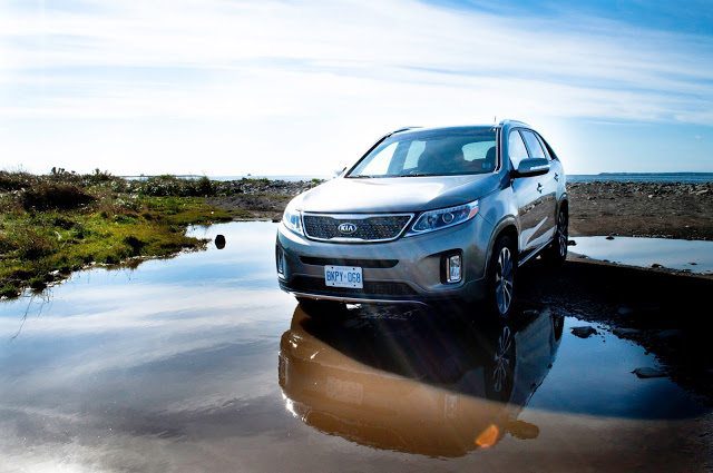 2014 Kia Sorento SX reflections