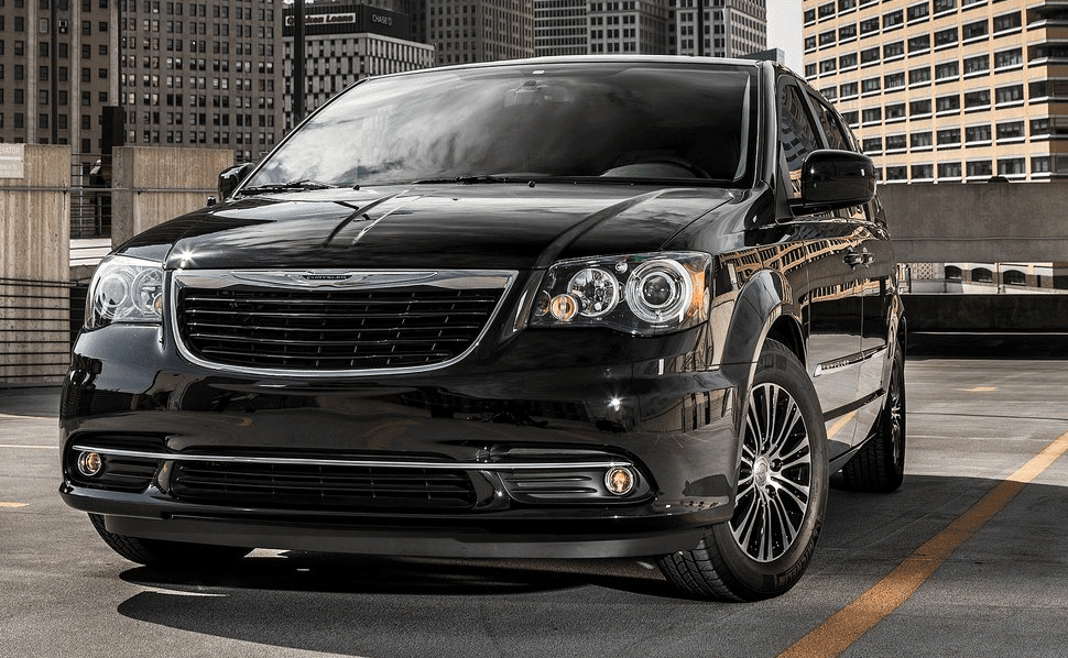 2013 Chrysler Town & Country S black