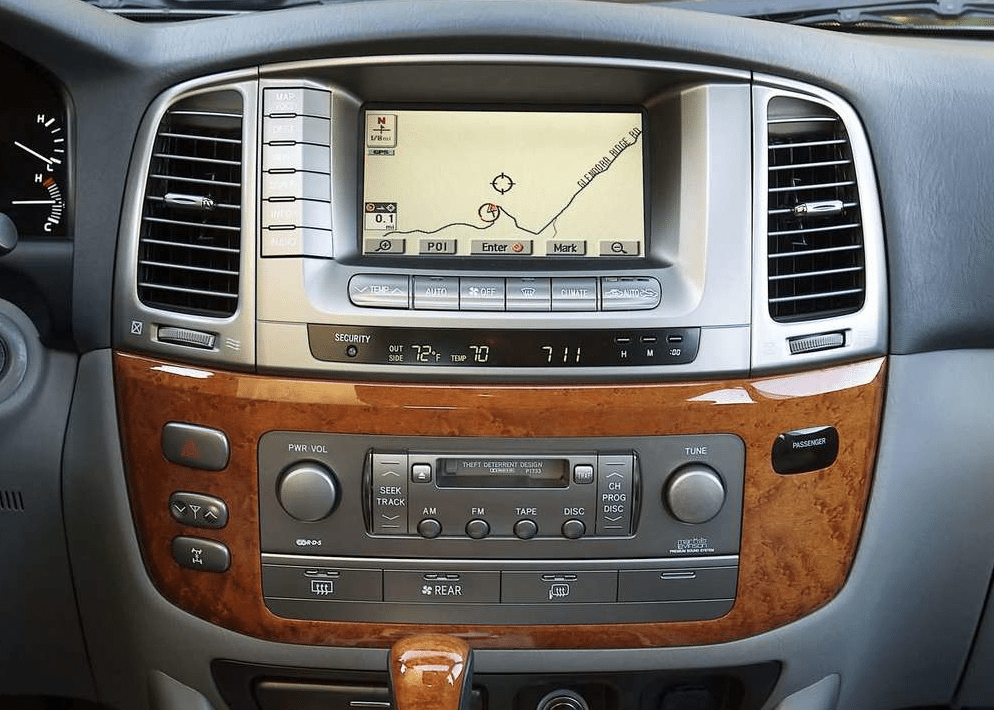 2003 Lexus LX570 interior