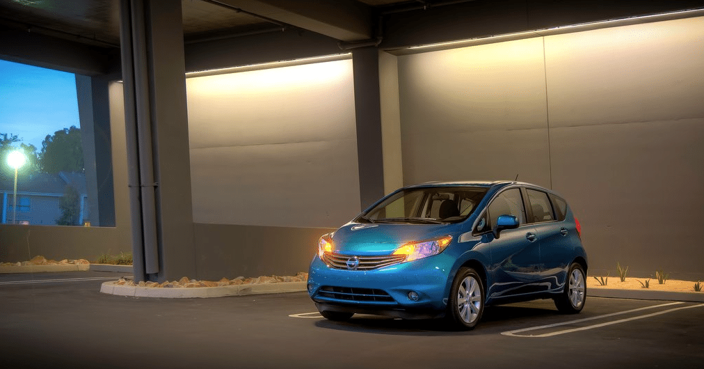 2014 Nissan versa Note blue