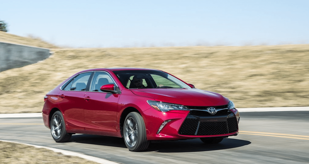 2015 Toyota Camry red