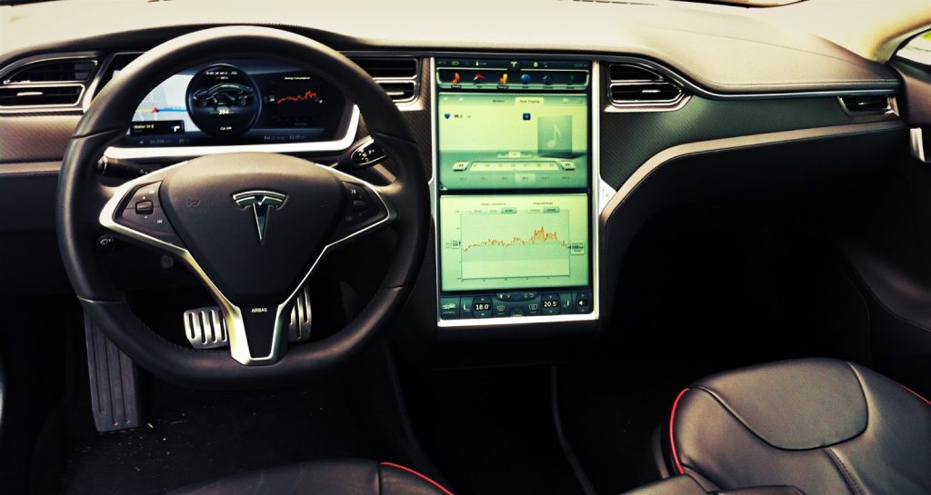 2013 Tesla Model S P85 interior