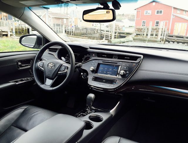 2015 Toyota Avalon Limited interior