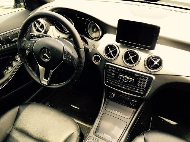 2015 Mercedes-Benz GLA250 4Matic interior