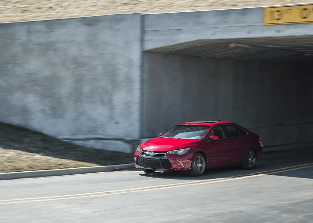 2015 Toyota Camry XSE V6 red