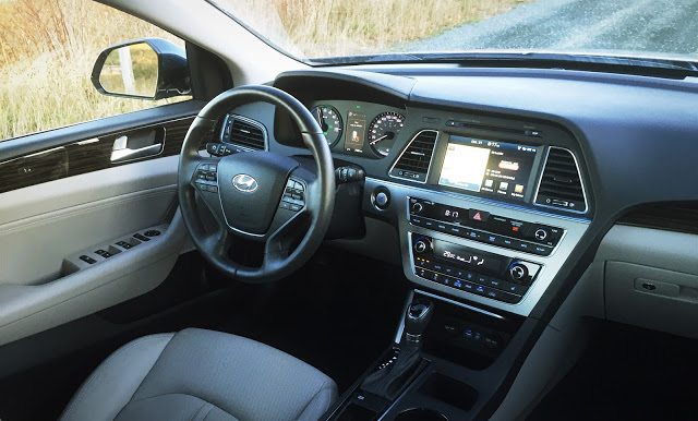 2016 Hyundai Sonata Hybrid Limited interior