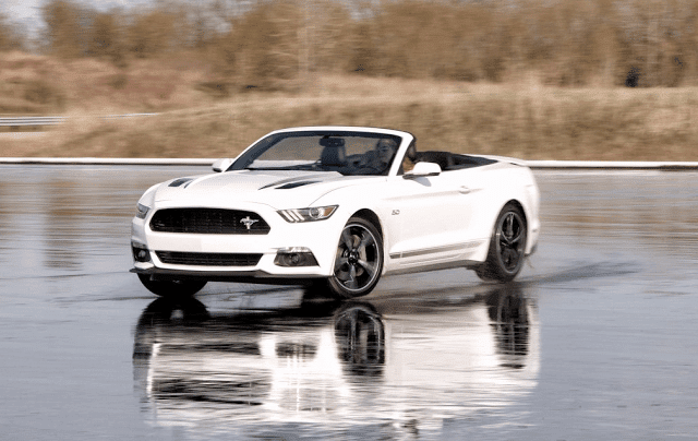 2016 Ford Mustang GT convertible white