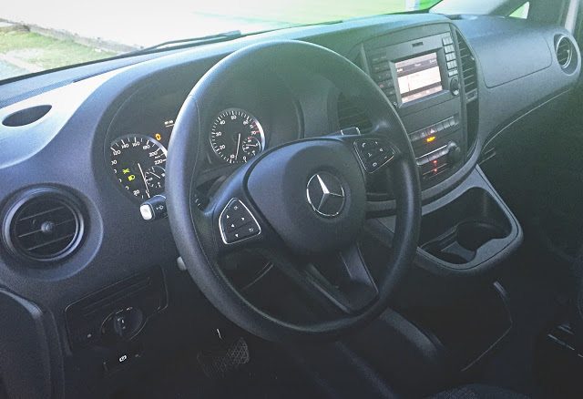 2016 Mercedes-Benz Metris interior