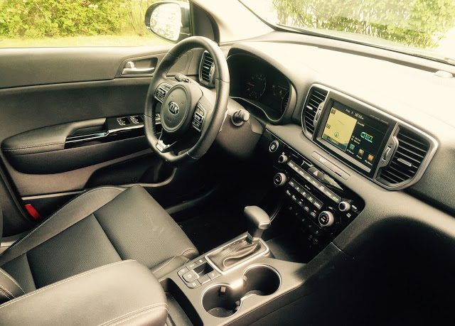 2017 Kia Sportage SX interior