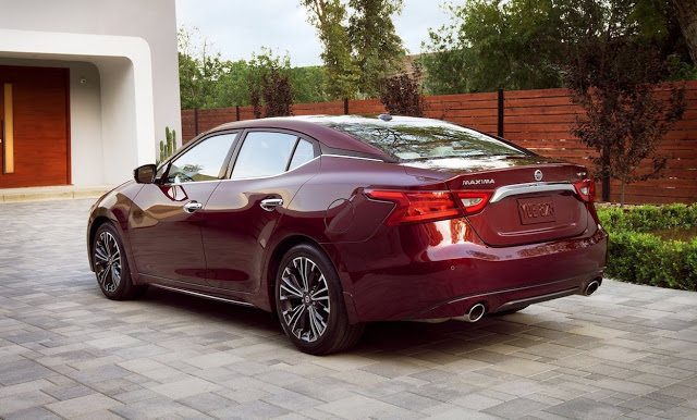 2016 Nissan Maxima red
