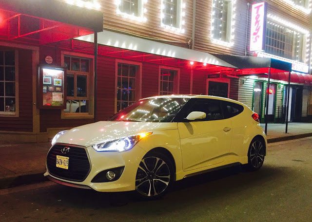 2016 Hyundai Veloster white turbo