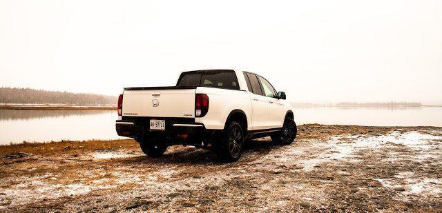 2017 Honda Ridgeline Sport white