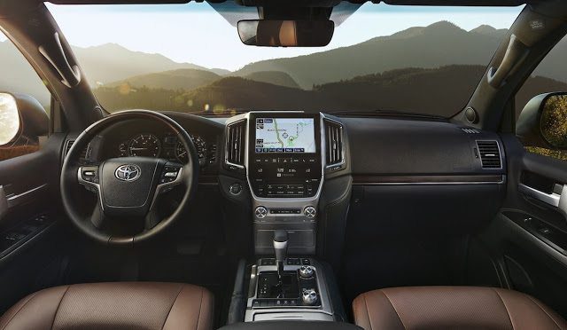 2016 Toyota Land Cruiser interior