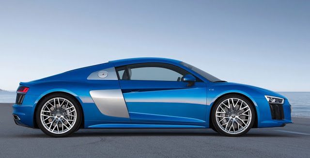 2017 Audi R8 V10 blue