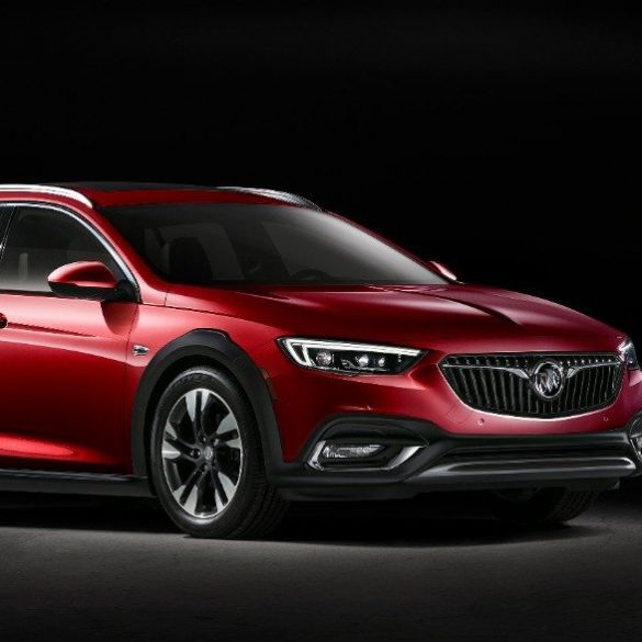 2018 Buick Regal TourX - Image: Buick