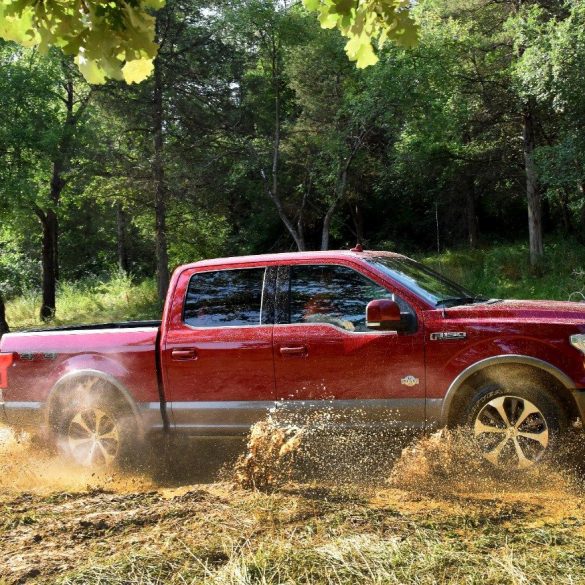 2018 Ford F-150 Media Drive - Image: Ford