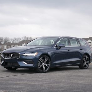 2019 Volvo V60 T6 inscription front three-quarter