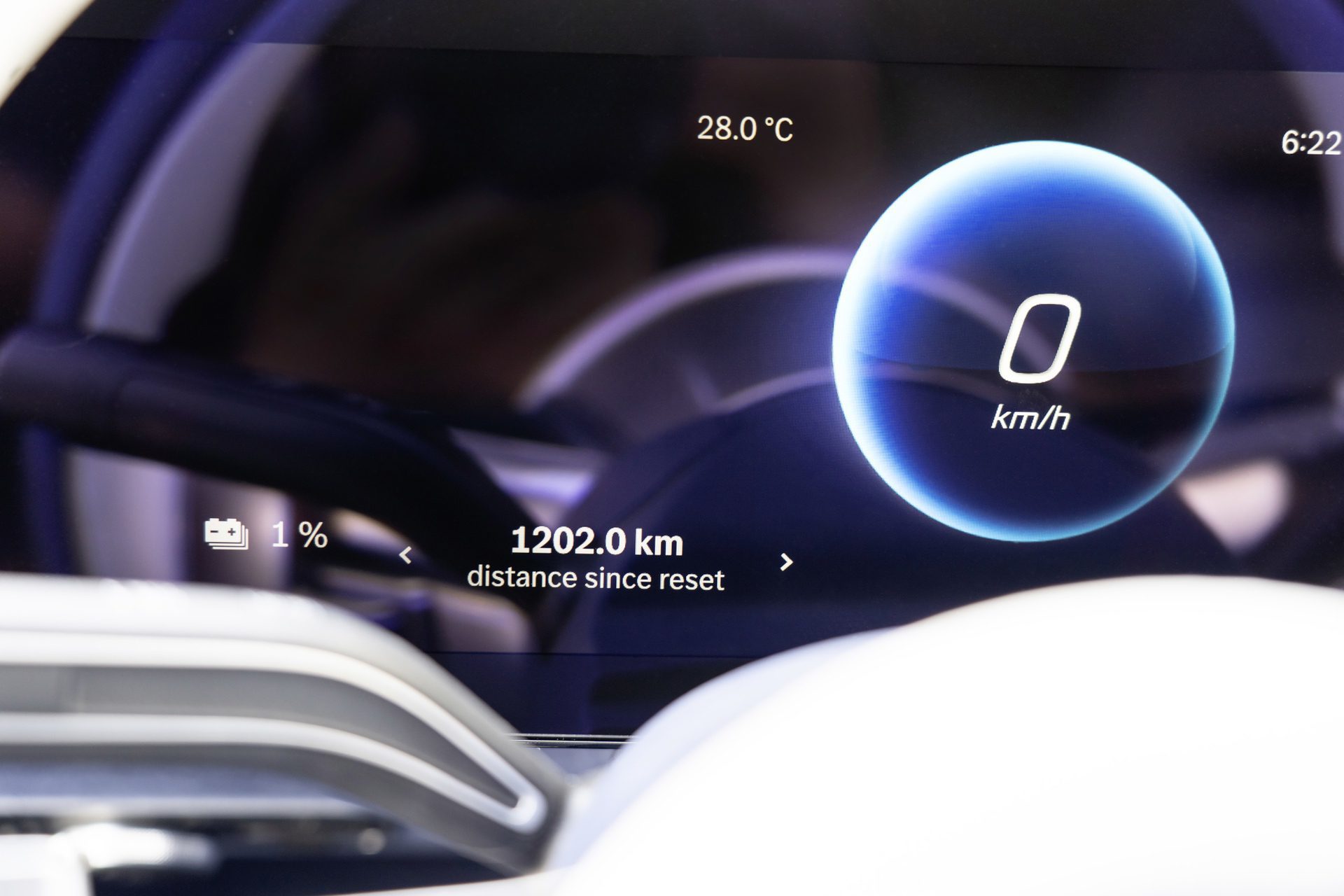 A new EV distance record, with 1% battery left and dead on 1,202 KM