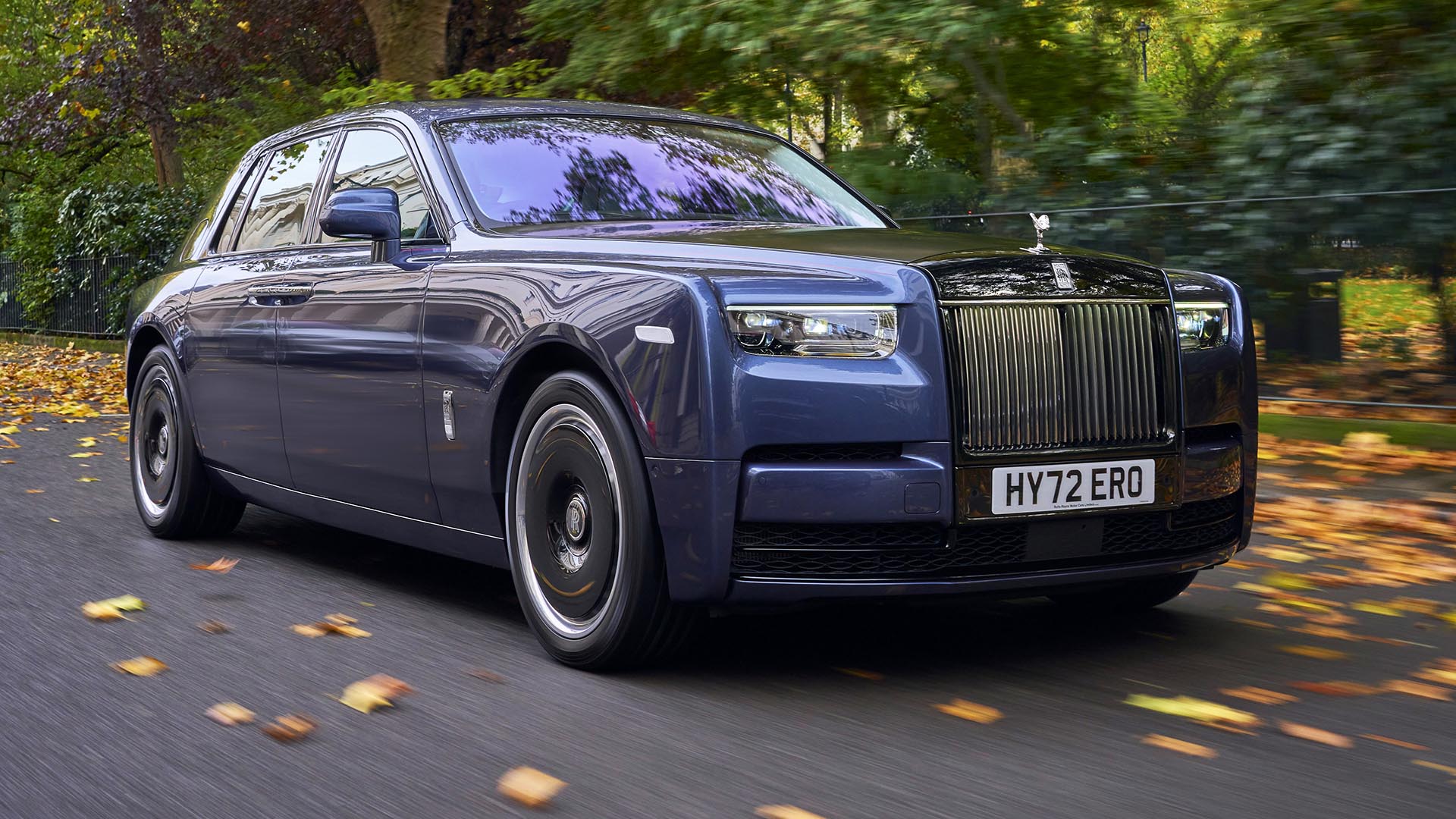 Front-angled view of a blue Rolls Royce Phantom Series II