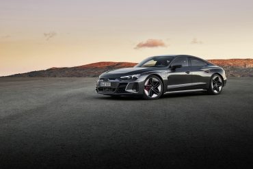 Side angle of a black 2023 Audi e-tron gt