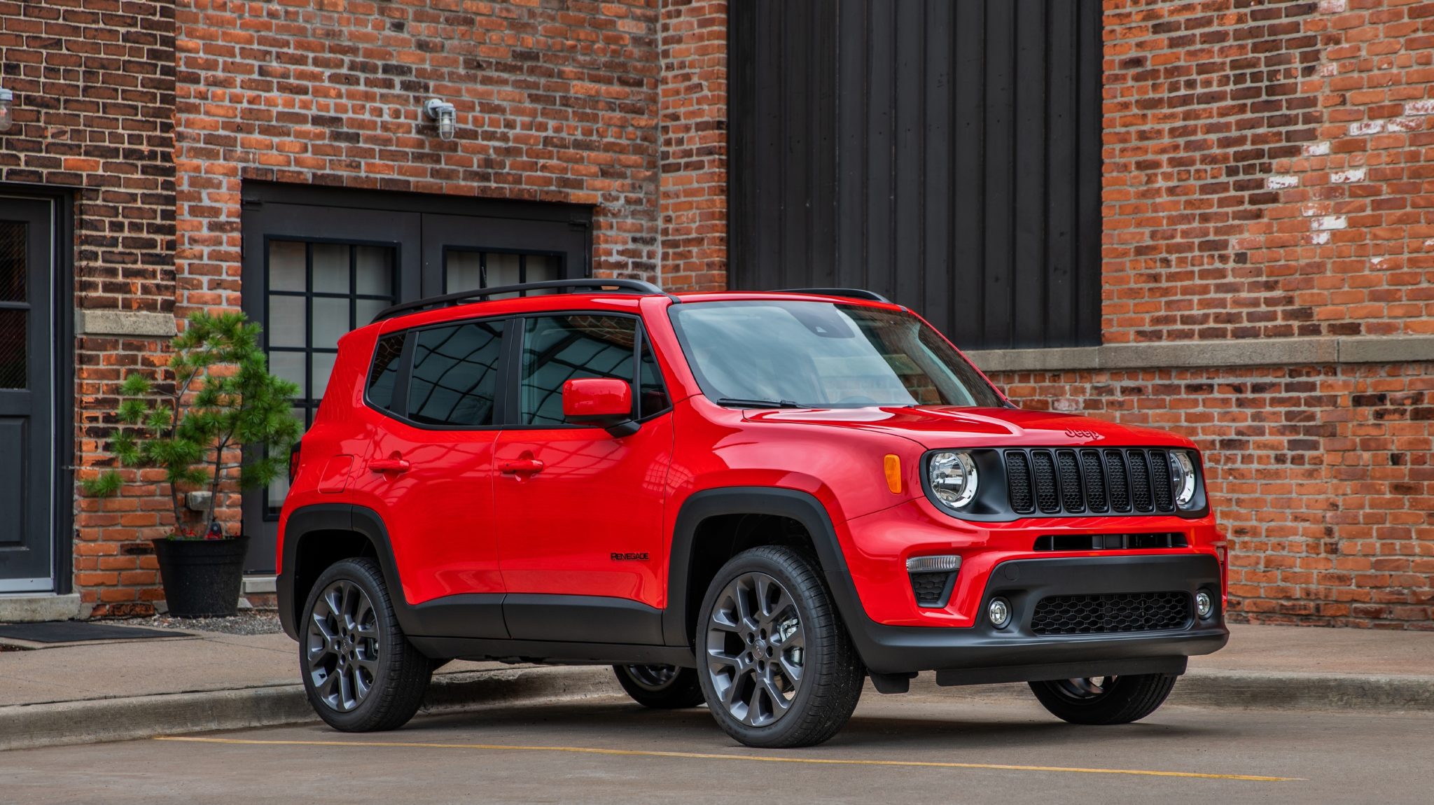Three-quarter front view of a 2023 red Jeep Renegade