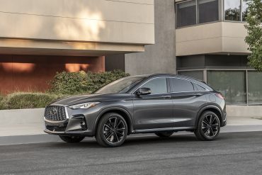 Side view of a 2023 gray Infiniti QX55