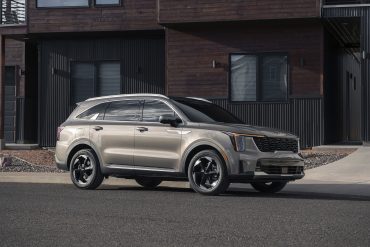Side view of a 2023 gray Kia Sorento PHEV