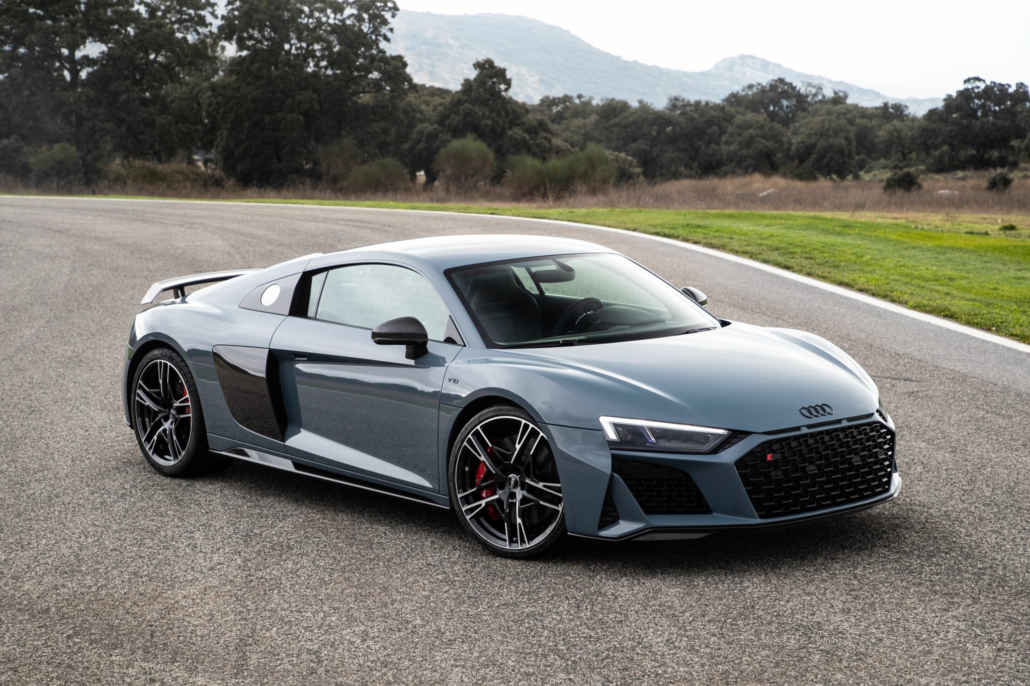 Front-angled view of a grey Audi R8 Coupe